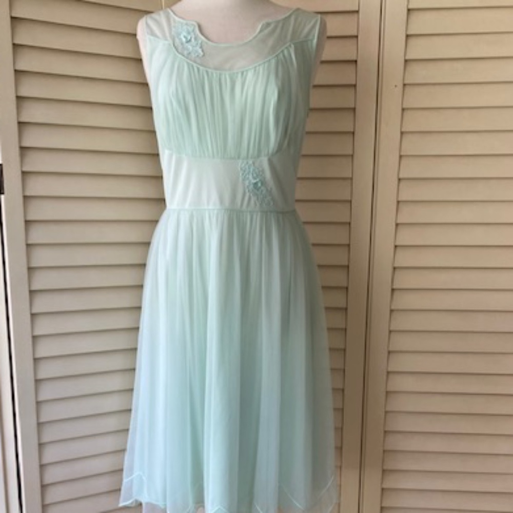 1960's Shadow line Waltz Length Nightgown